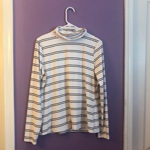 Apt. 9 Black and White Long Sleeve Turtleneck